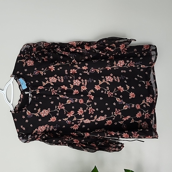 CECE Black Floral 3/4 sleeve ruffle blouse small - Picture 1 of 8
